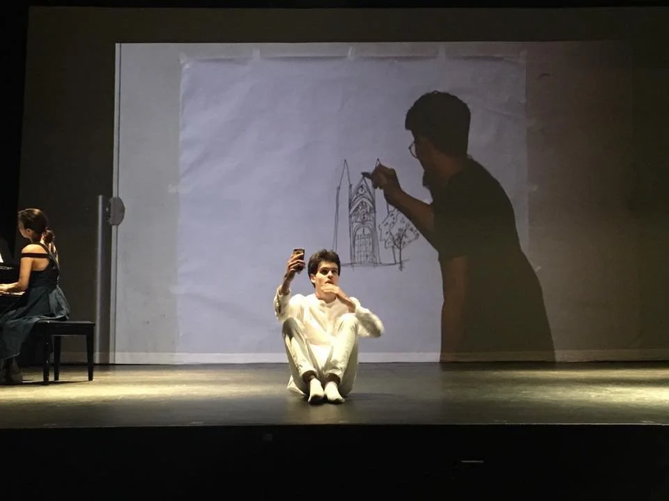 Leo Gurevich performing