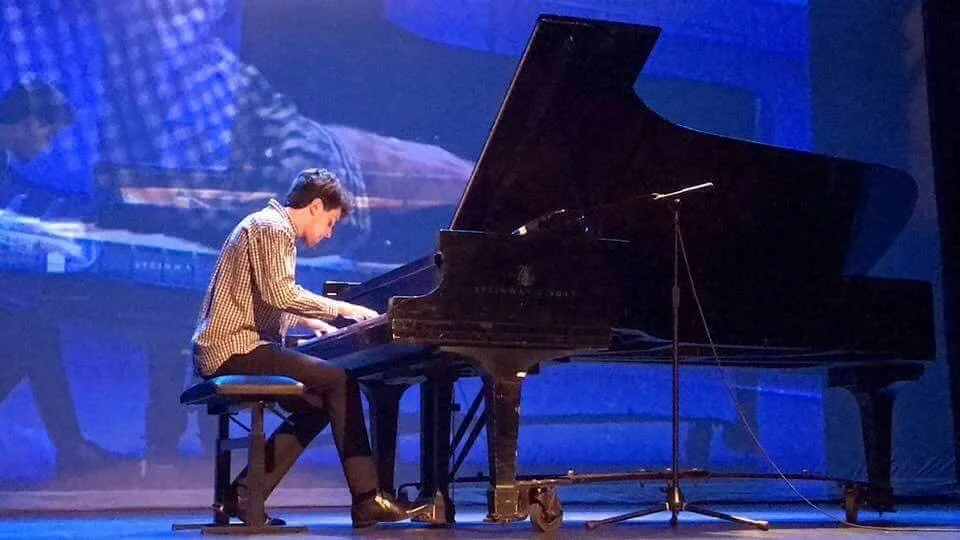 Leo Gurevich piano